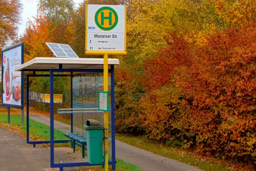 Klein GmbH LED-Solar-Wartehallenbeleuchtung Dachmontage